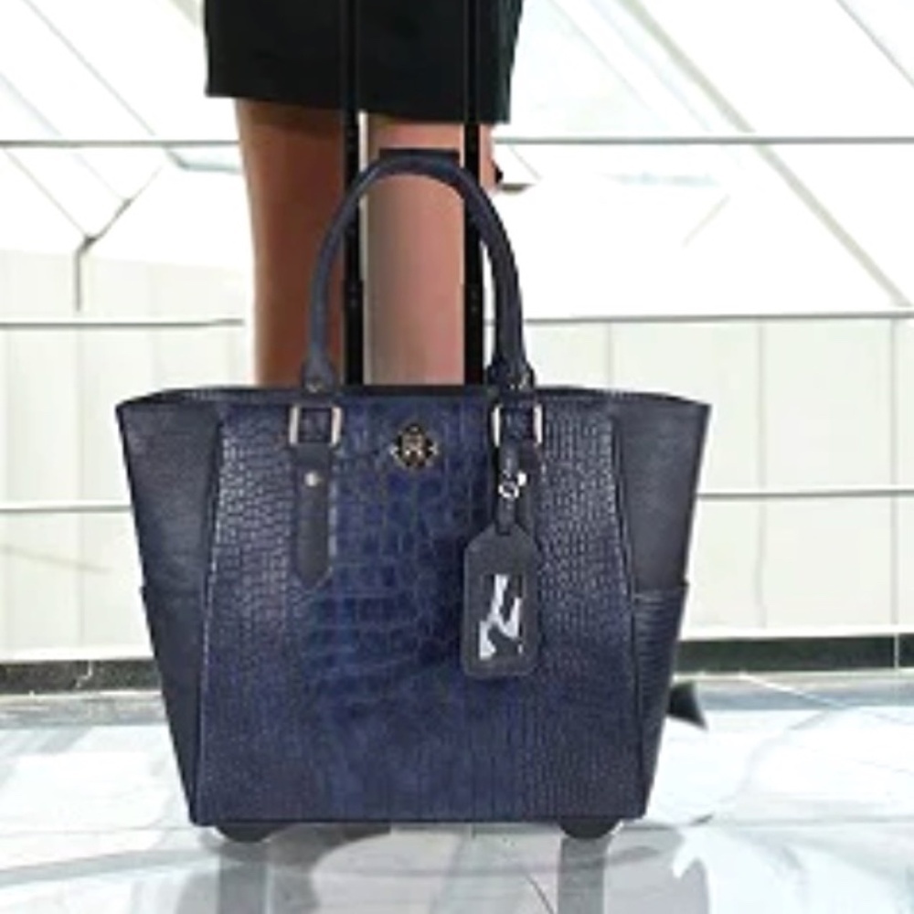 Karla Hanson Travel Trolley